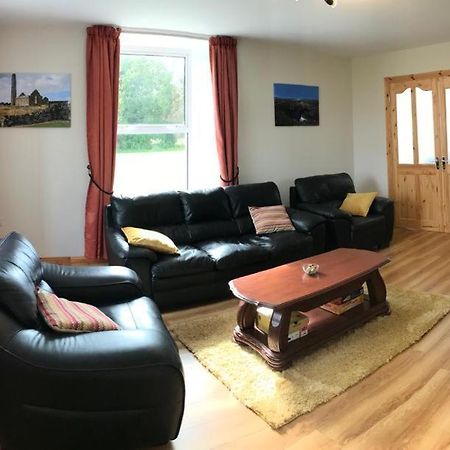 Joes Cottage Droíchead an Chláir Exteriör bild
